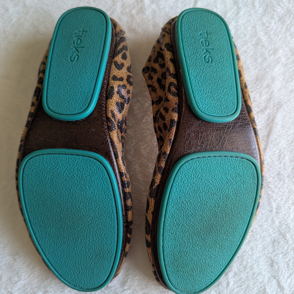 Leopard Print Ballet Flats - Picture 3 of 3